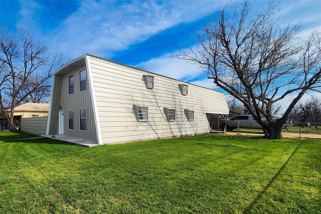 401 E Pierce Street — photo