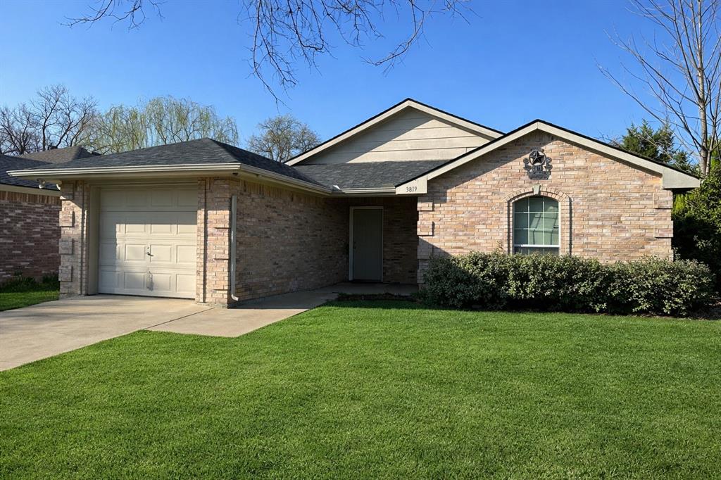 3819 Kiest Valley Court — photo