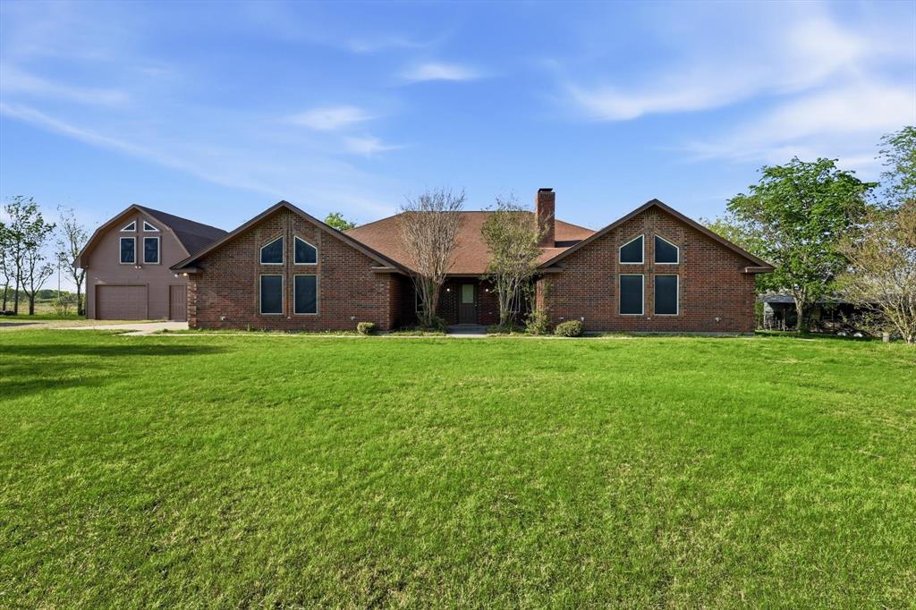 135 Private Road 2828 — photo