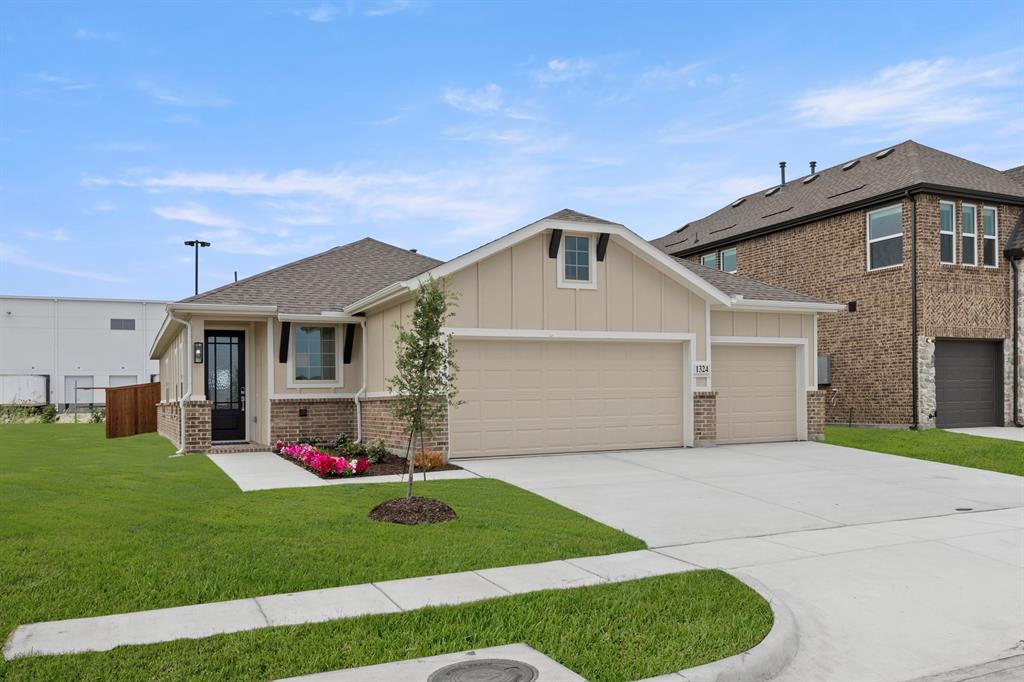 1324 Comal Drive — photo