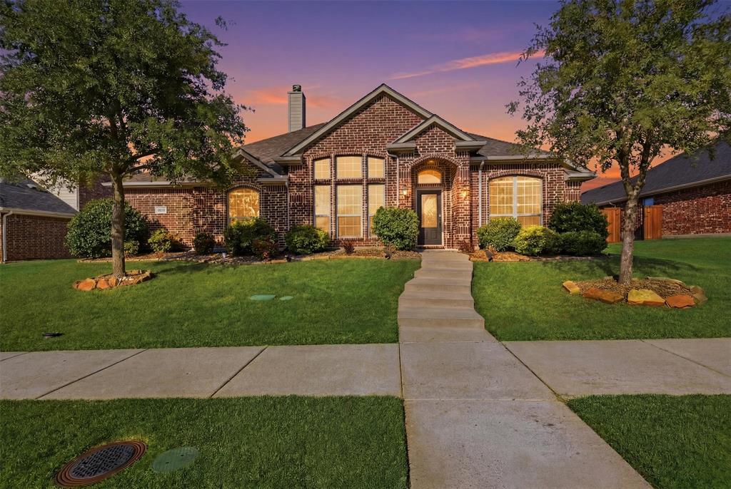 1540 Great Lakes Court — photo