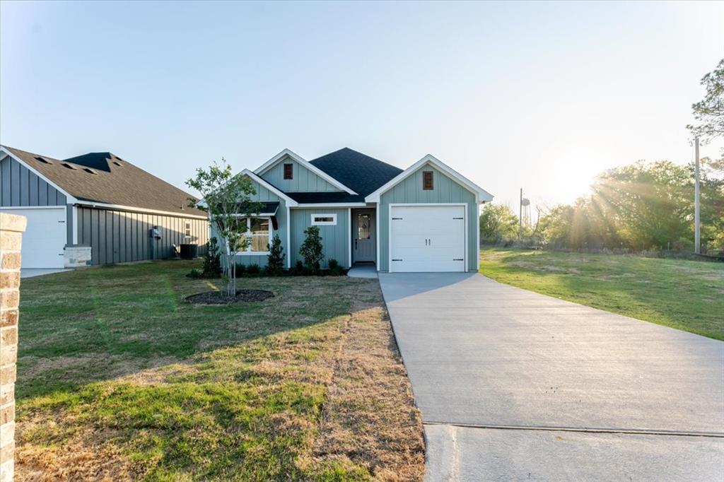 9209 Parkview Circle — photo