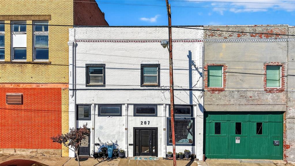 205 E Houston Street — photo