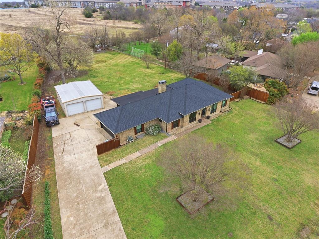 3705 Castle Drive — photo