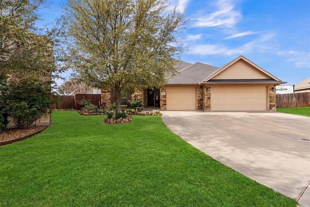 108 Lauren Court — photo