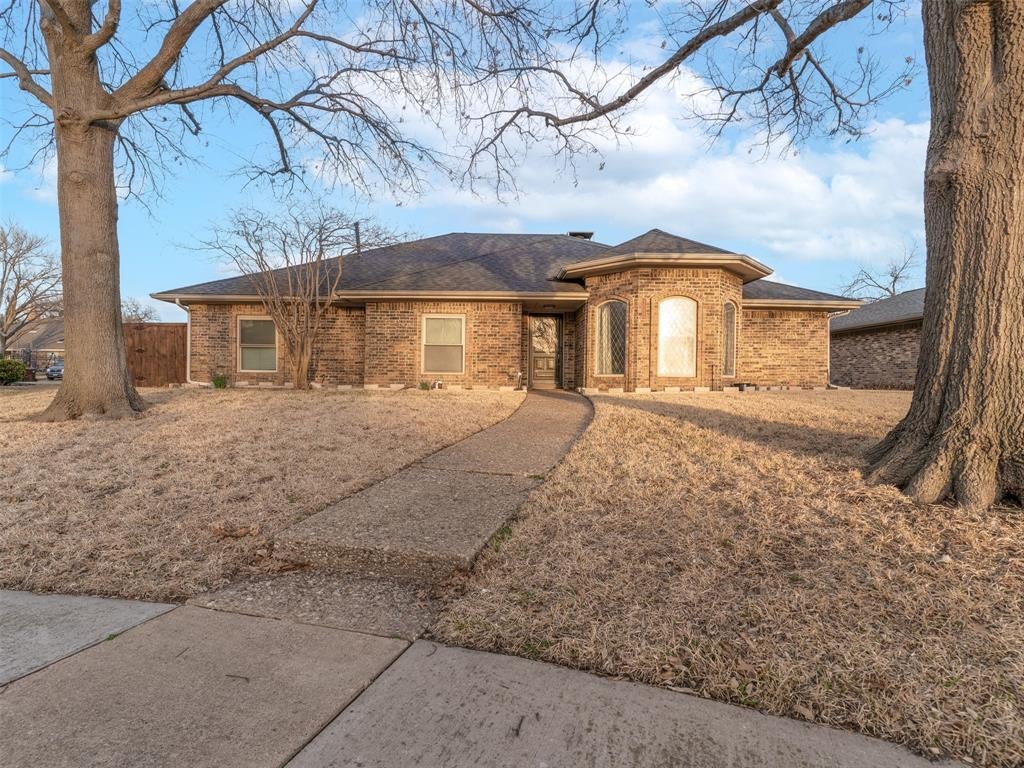 1608 Duke Court — photo