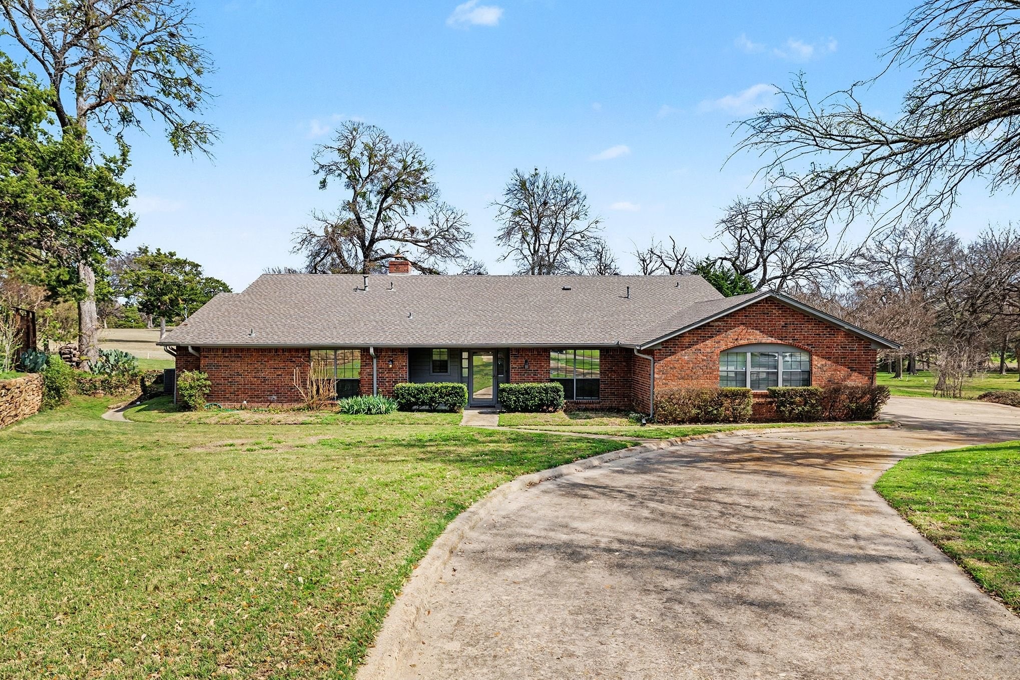 6746 Talbot Parkway — photo
