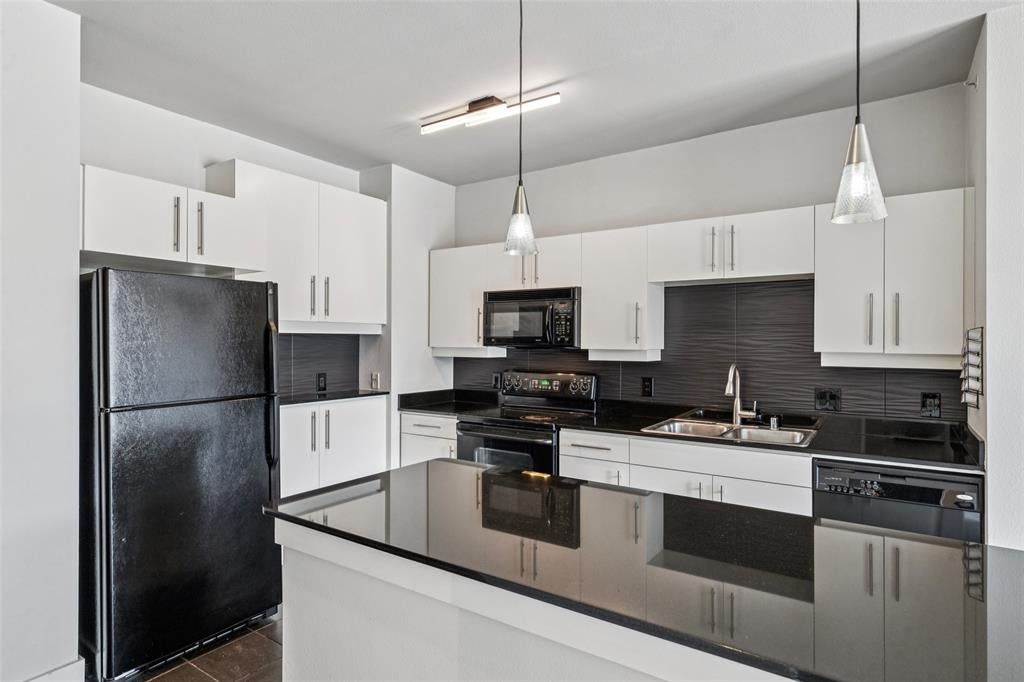 4414 Cedar Springs Road 206 — photo
