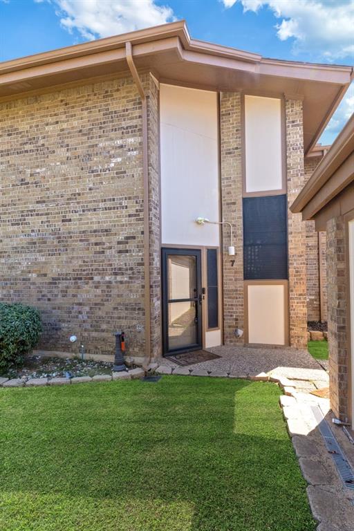 7 Dewberry Court — photo