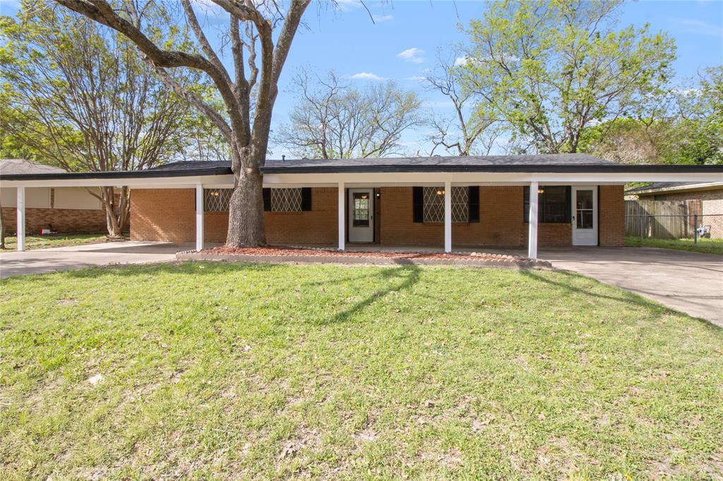 3528 N Beaton Street — photo