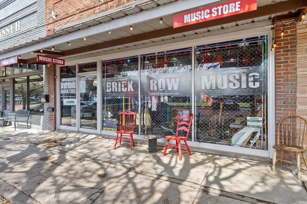 1132 Main Street — photo