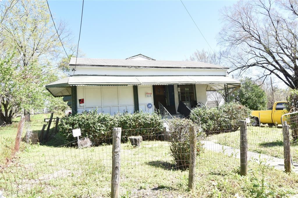 917 Pickett Street — photo