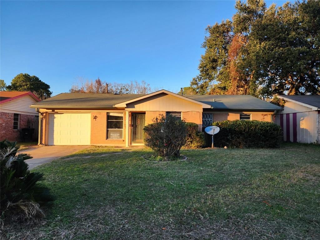 3506 Red Bud Lane — photo