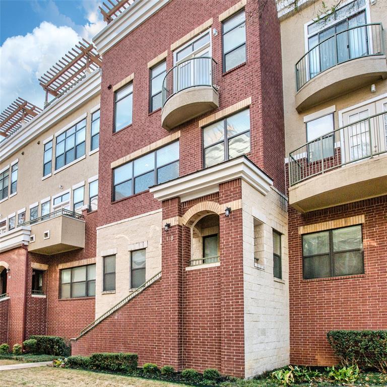 1201 Beaconsfield Lane 108 — photo