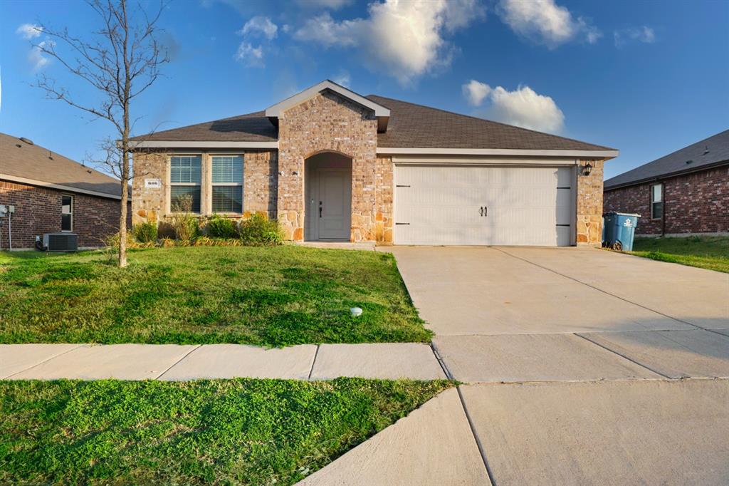 606 Chuck Wagon Drive — photo
