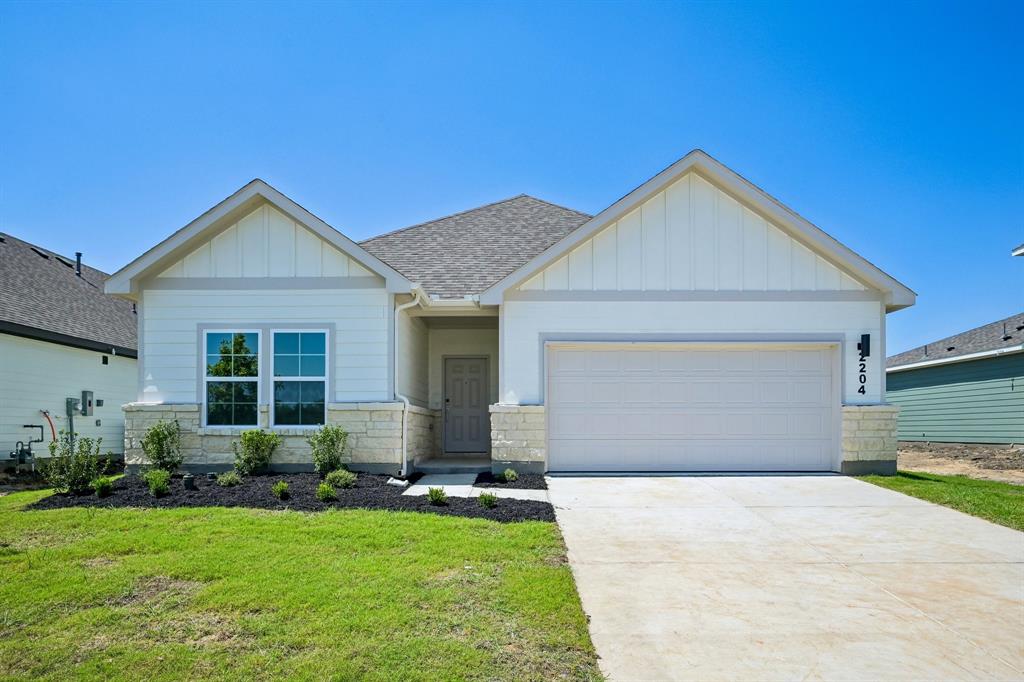 2204 Trailside Drive — photo