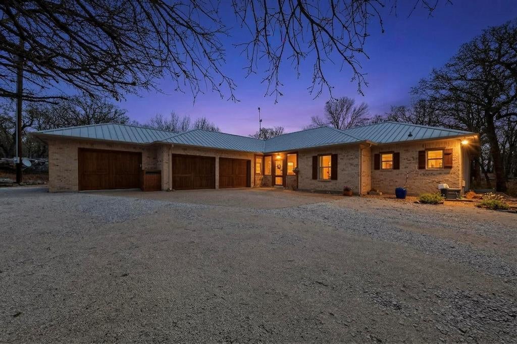 185 Silver Lakes Drive — photo