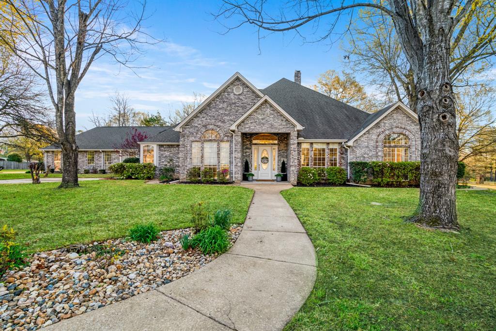 390 Timber Lakes Drive — photo