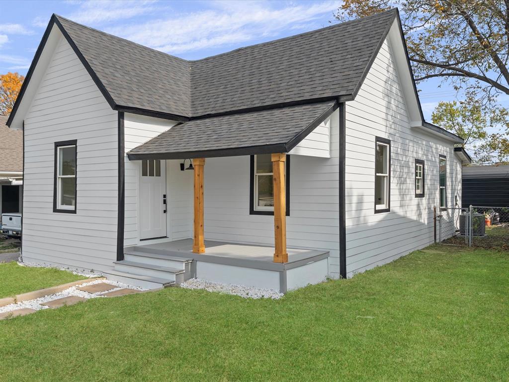 1719 May Street — photo