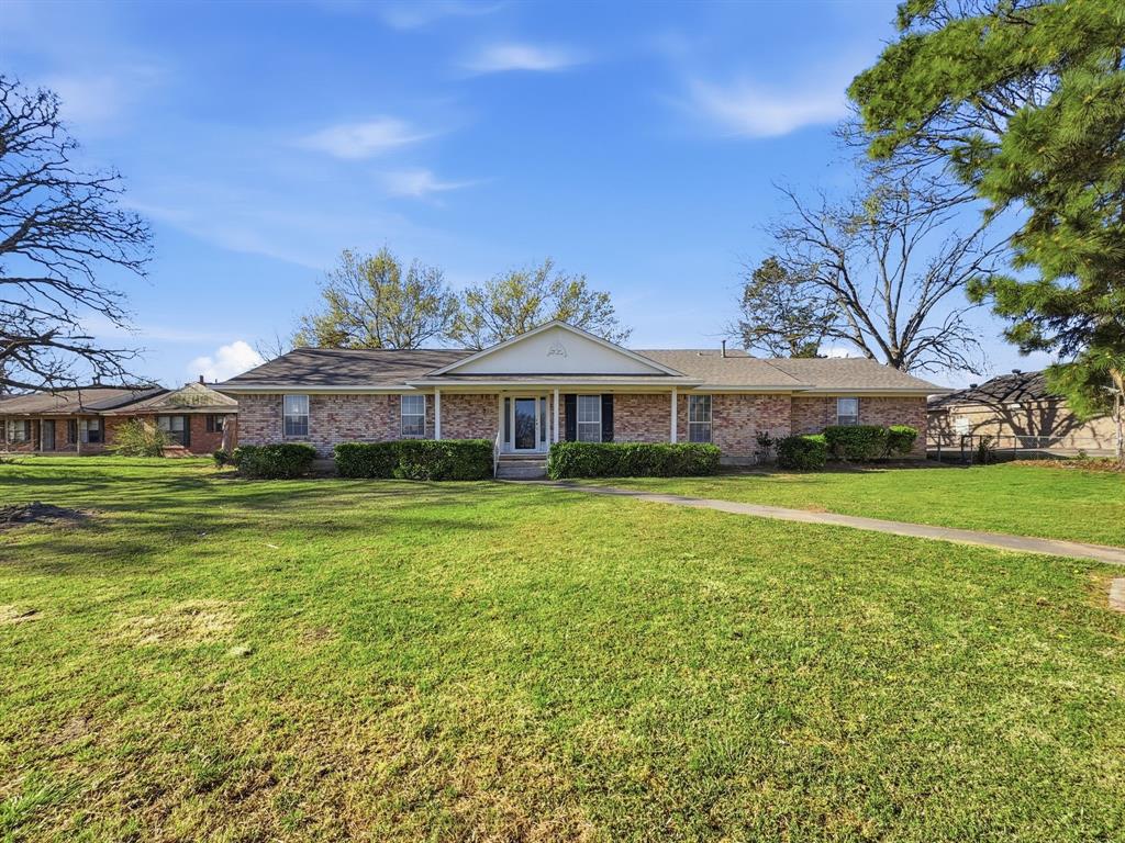 312 Charlie Drive — photo