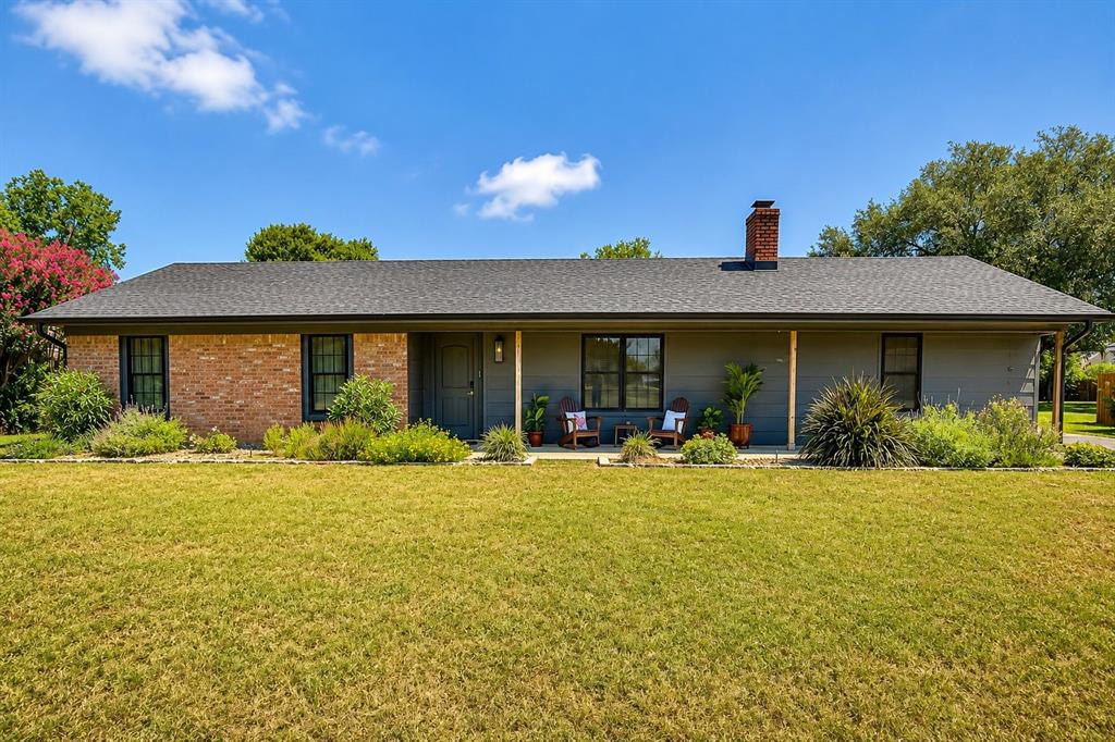 1190 Greenwood Lane — photo