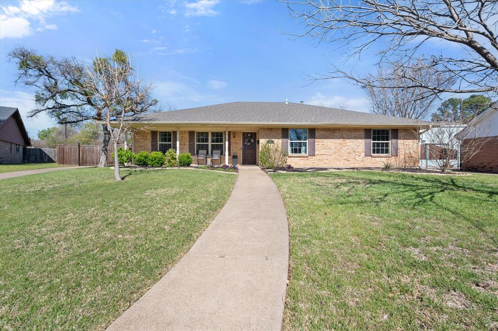 1415 Moss Rose Circle — photo