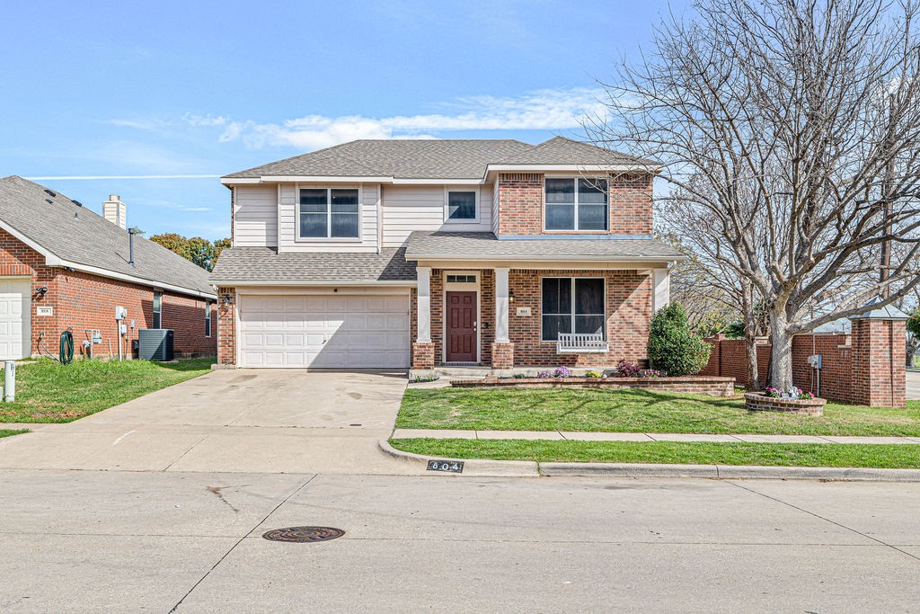 804 Ridge Point Drive, Grand Prairie, TX 75052
