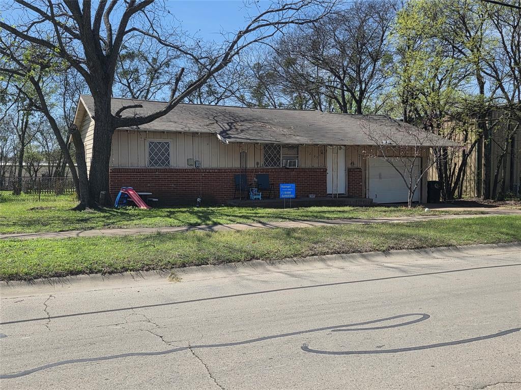 1209 N Anglin Street — photo