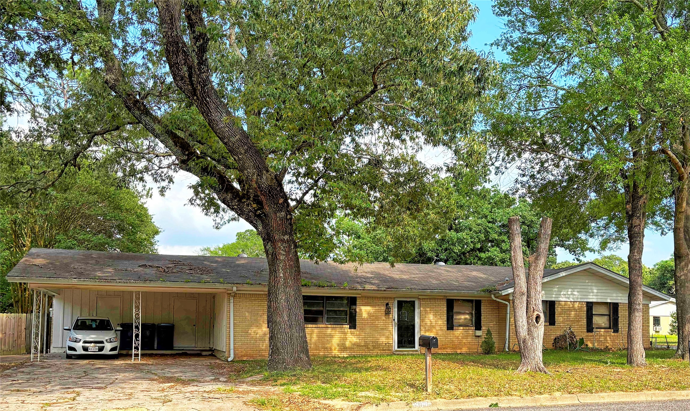 905 Bunny Rabbit Road, Athens, TX 75751