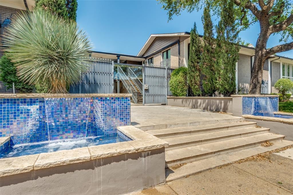 10211 Regal Oaks Drive 120 — photo