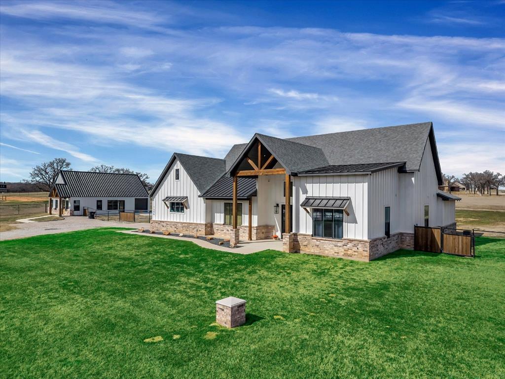 1250 Turpin Lake Road — photo