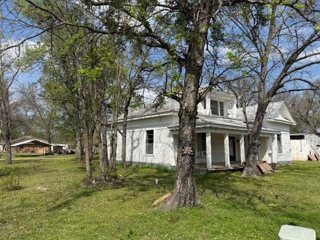 950 W Bonham Avenue — photo