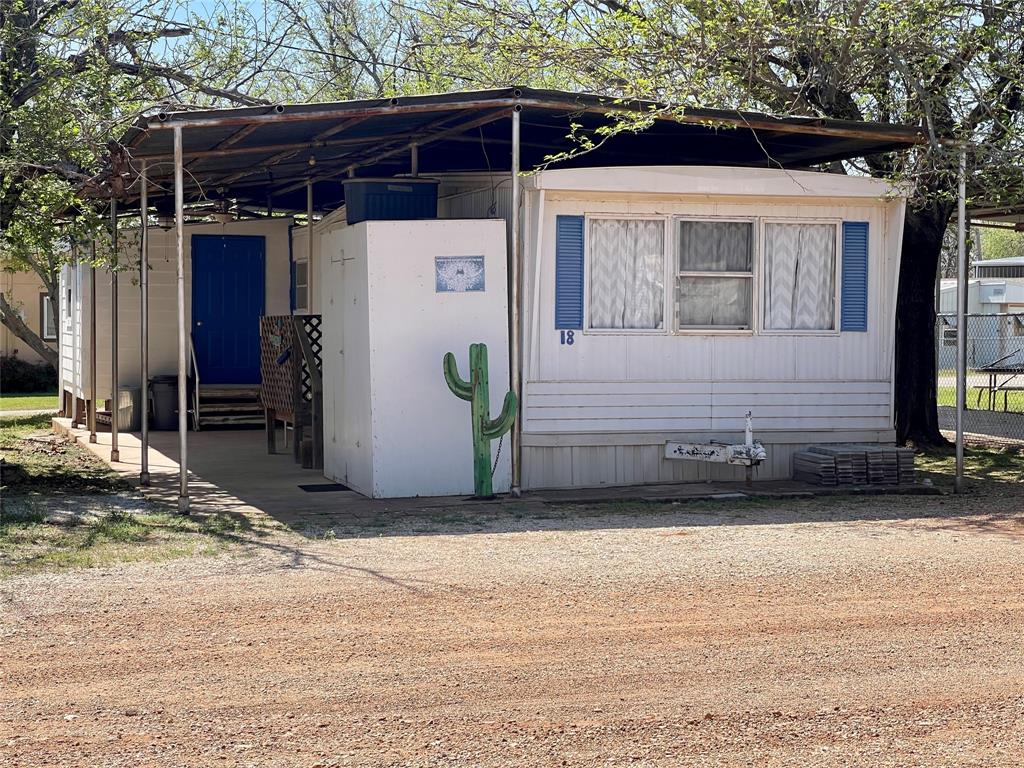 4705 Fox Hollow 18 — photo