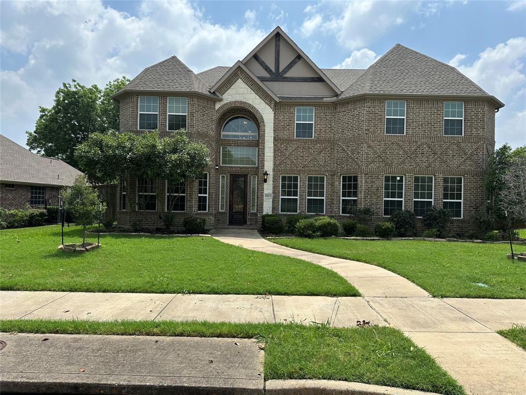 2813 Regents Park Lane — photo