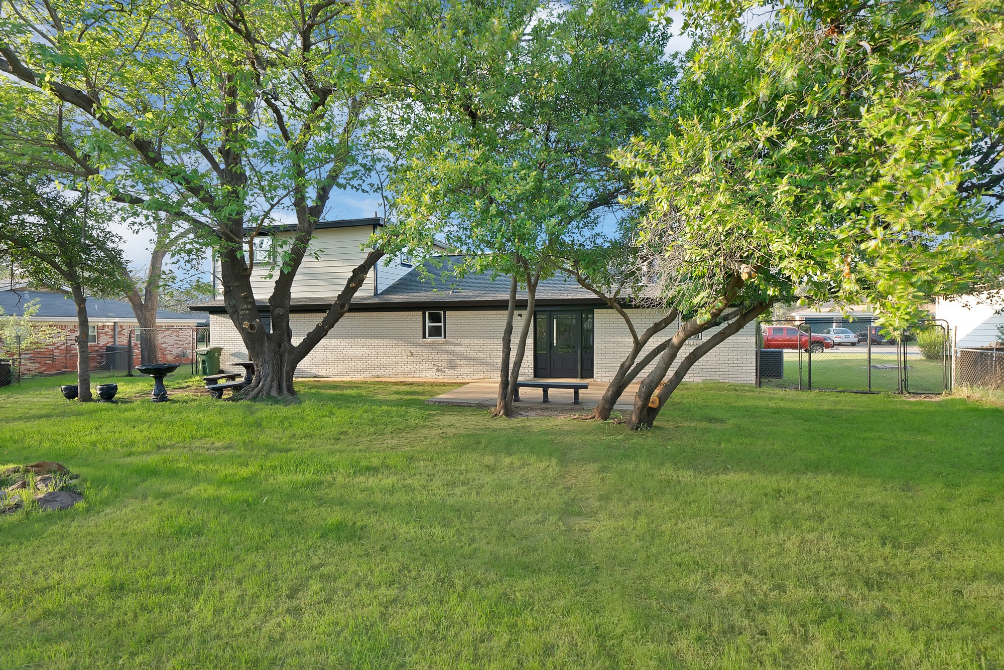 1213 Walker Drive, Hurst, TX 76053 — photo 3