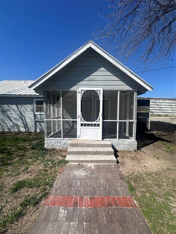 302 W Ripley Street — photo