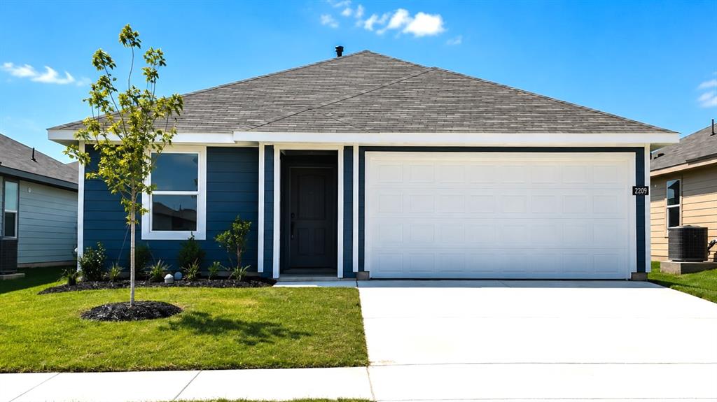 2209 Bakersfield Drive — photo