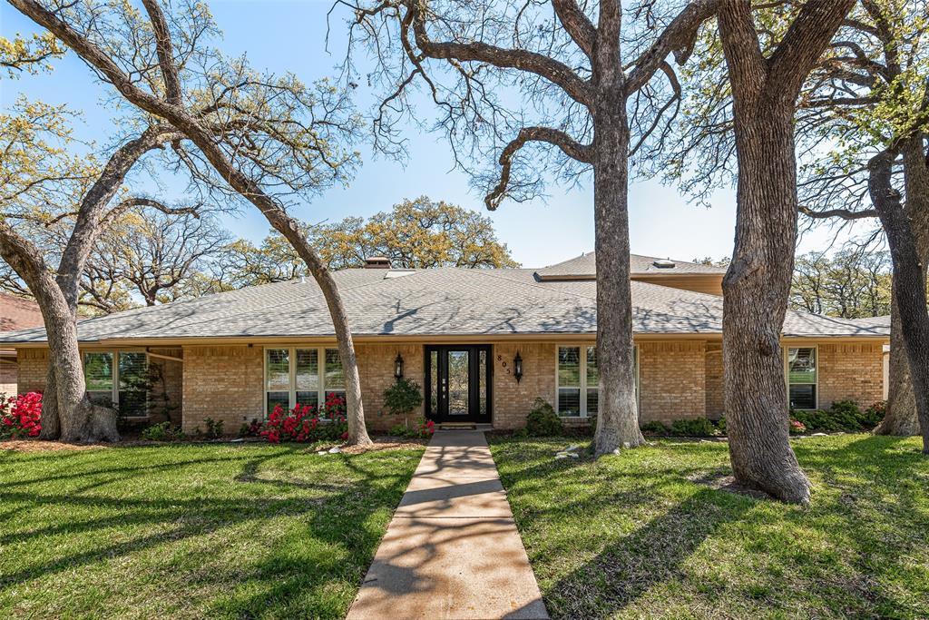 805 Crowley Road — photo