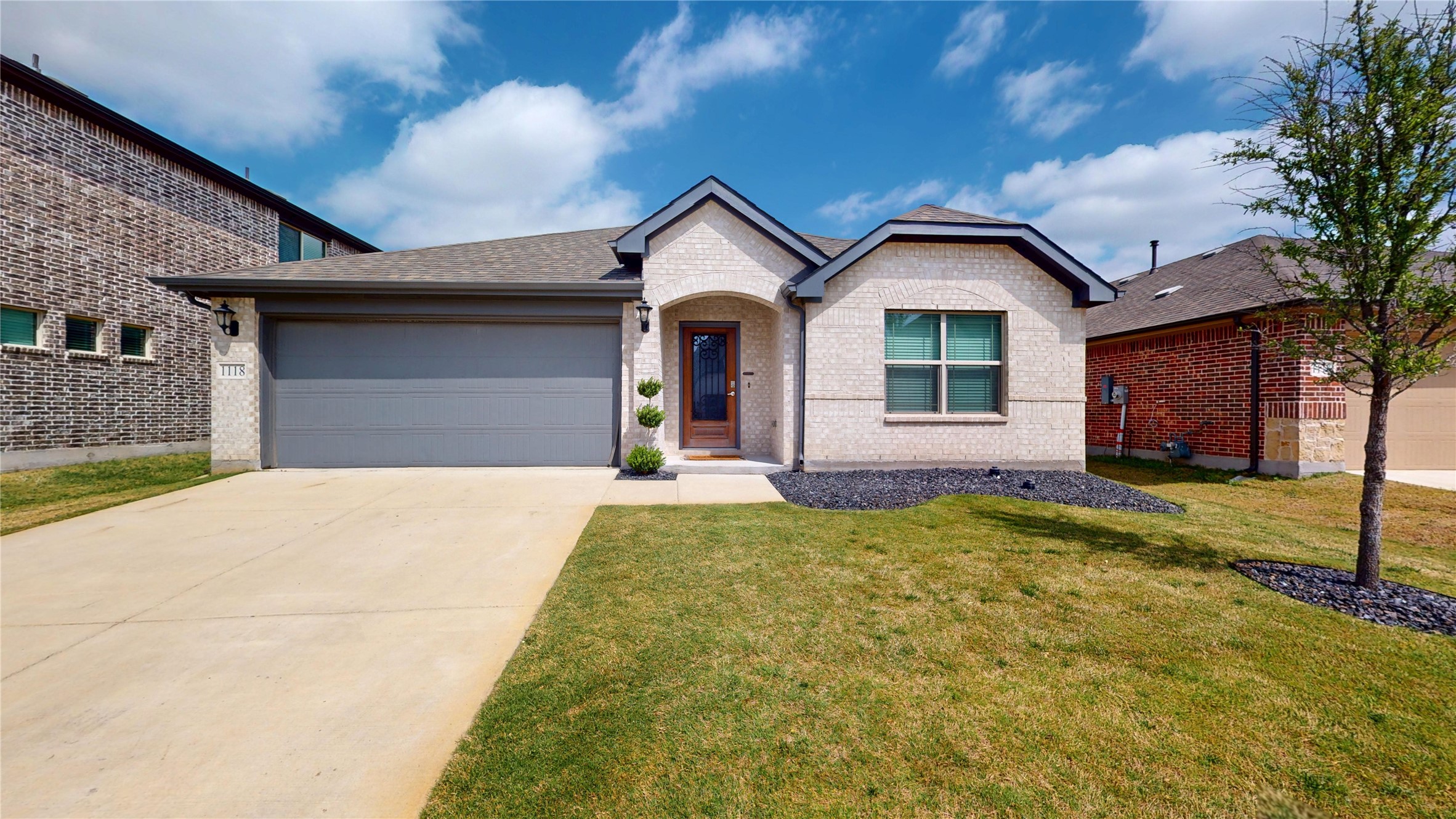 1118 Holcombe Drive — photo