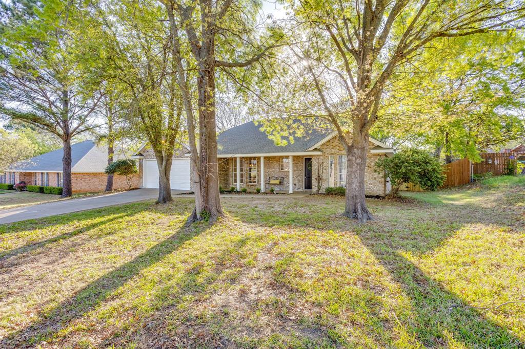 615 Rosewood Place — photo