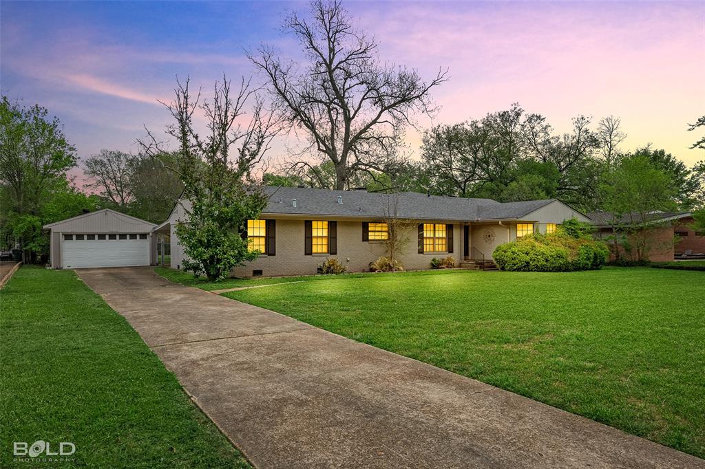 4445 Gilbert Drive — photo