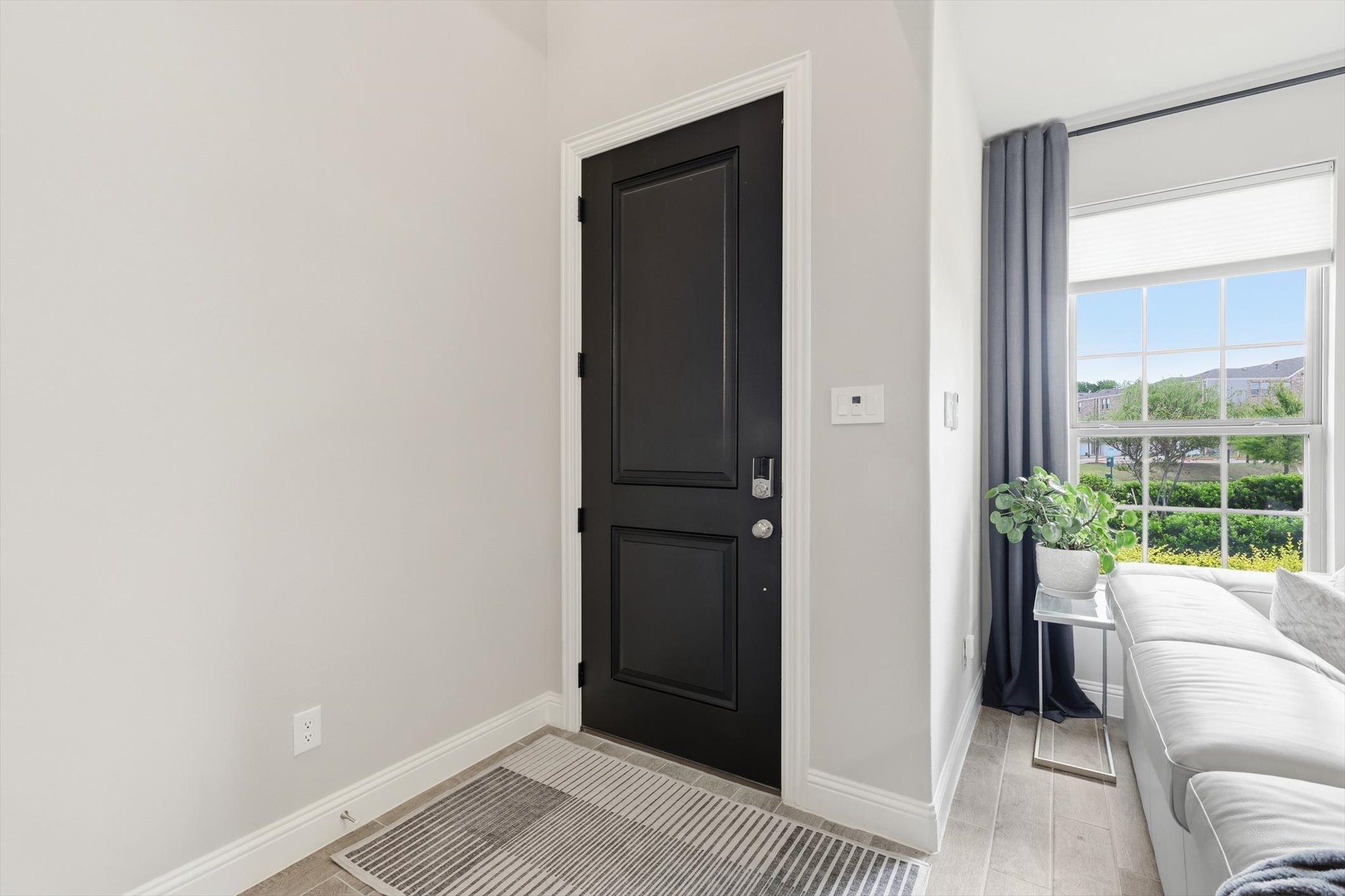 215 Suma Drive, Euless, TX 76040 — photo 2