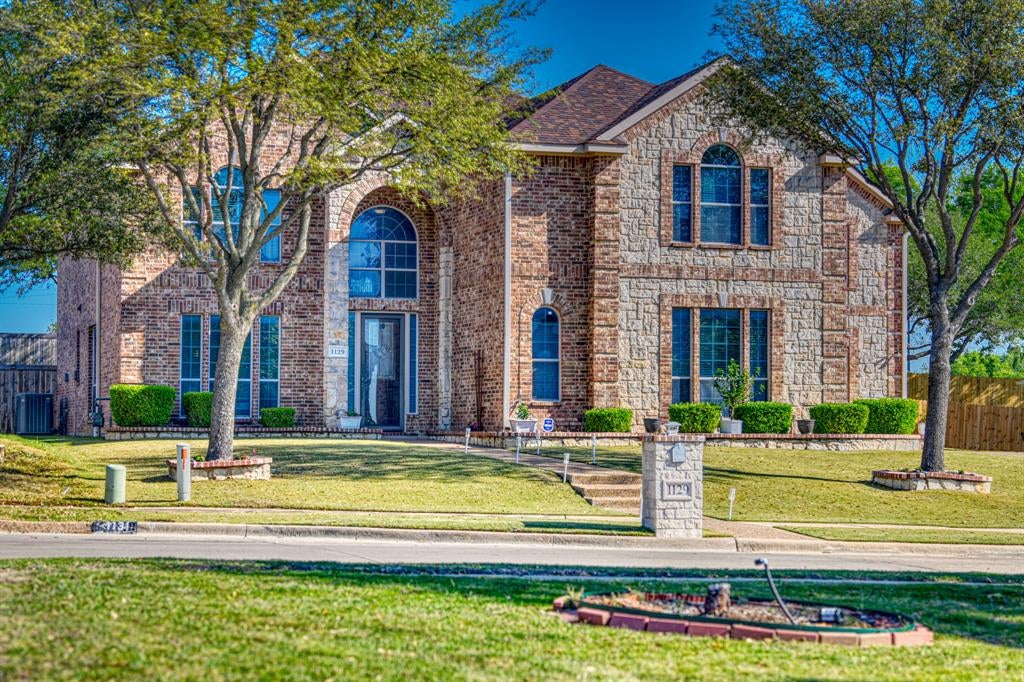 1129 Northlake Drive — photo