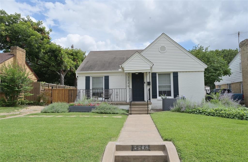 2226 Carnes Street — photo