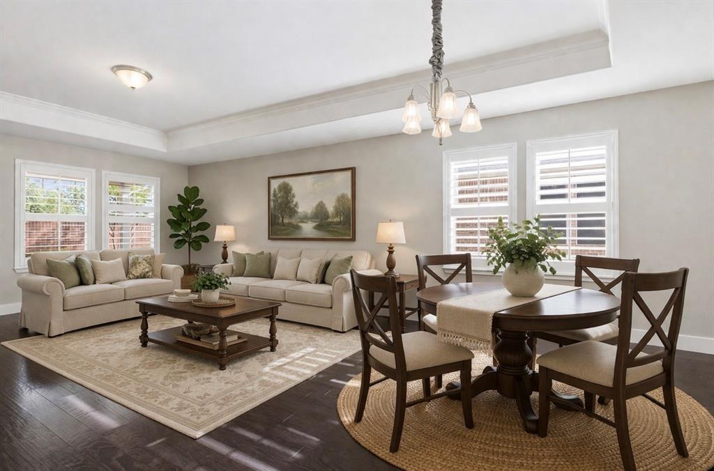 2490 Honeybee Lane — photo