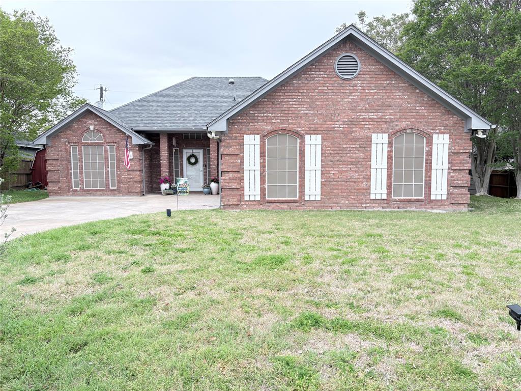 1200 Oak Tree Lane — photo