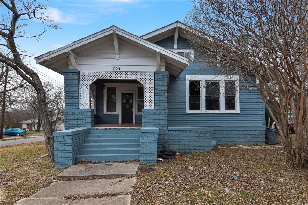 738 SW 1st Street — photo
