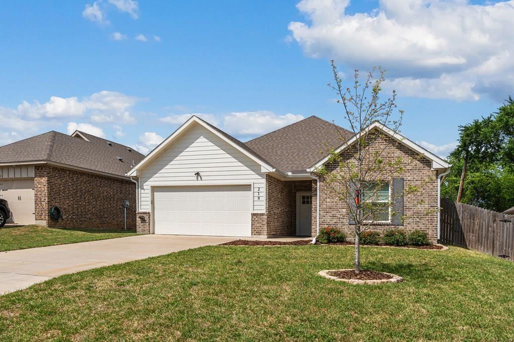 218 Skiff Drive — photo