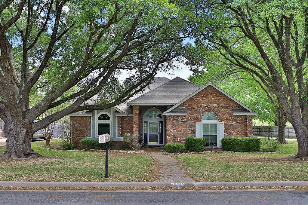 613 Regina Drive — photo