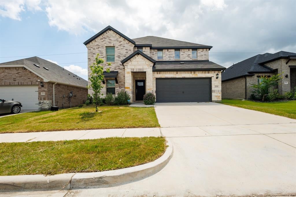 2116 Colt Court — photo